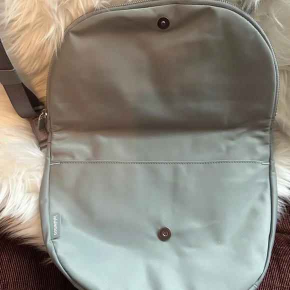 EUC/Like new Lululemon athletica Silver/Gray Crossbody Bag - Picture 9 of 14